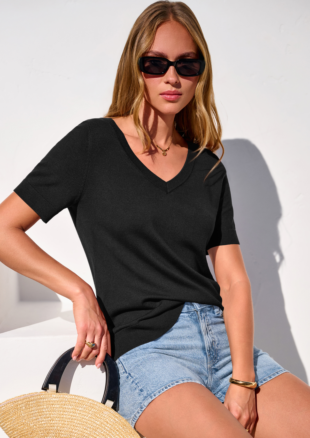 Women's V-Neck Short Sleeve Knit Sweater – Lightweight Pullover Top