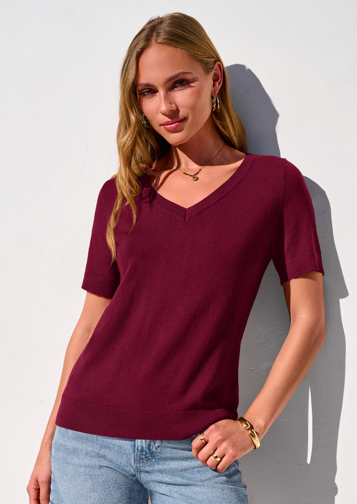 Women's V-Neck Short Sleeve Knit Sweater – Lightweight Pullover Top